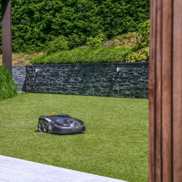 Robot Tagliaerba Husqvarna 405X fino a 600m² | Guru Garden