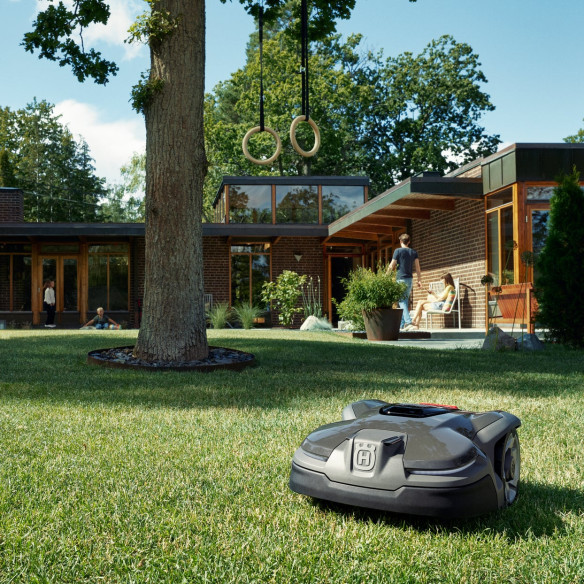 Robot Tagliaerba Husqvarna 405X fino a 600m² | Guru Garden