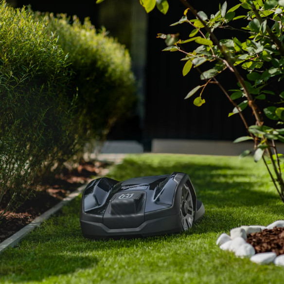 Robot Tagliaerba GPS Husqvarna Automower 310E per 1500m² | Guru Garden