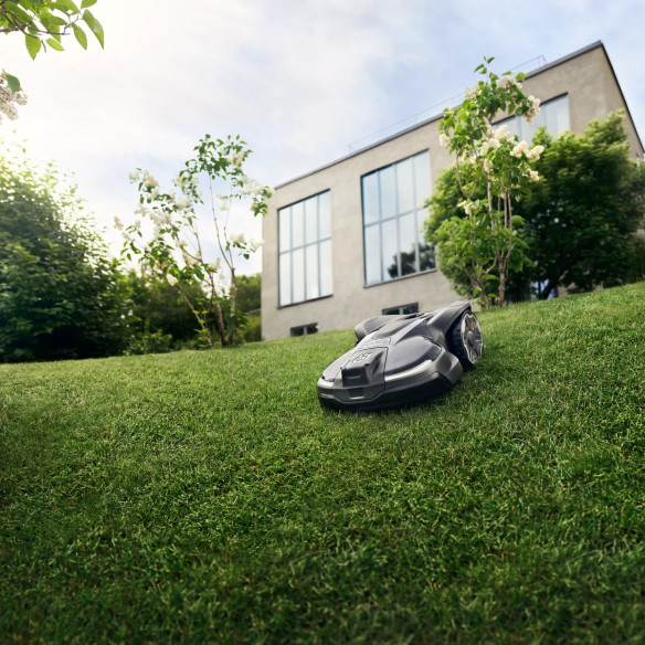 Robot Tagliaerba Husqvarna 450X per Prati 5000 m² | Guru Garden