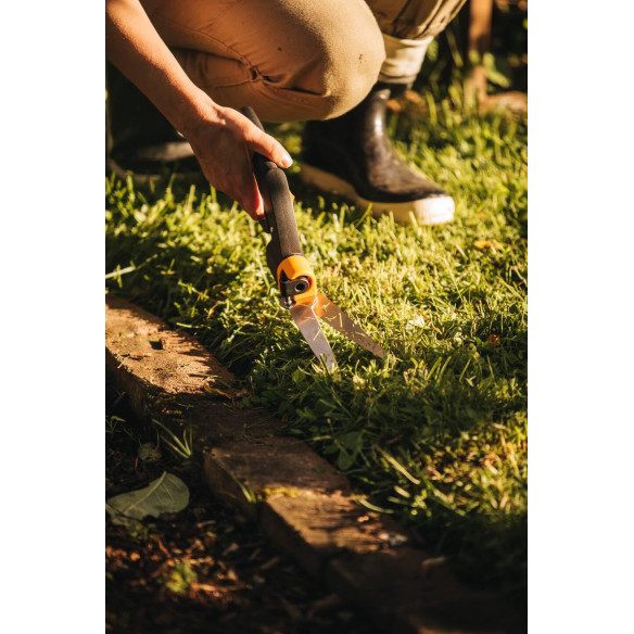 Cesoie Erba Fiskars 32cm: Precisione Servo-System | Guru Garden