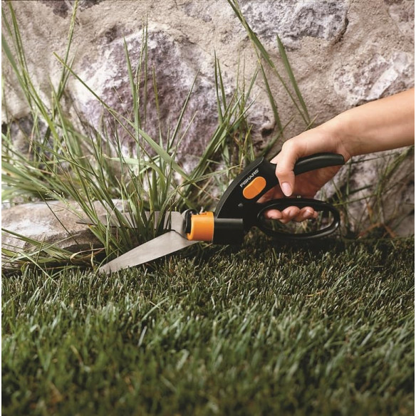 Cesoie Erba Fiskars 32cm: Precisione Servo-System | Guru Garden