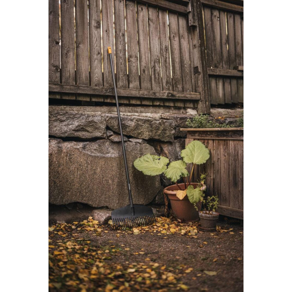 Testa di Scopa Fiskars 42cm per Foglie e Giardinaggio | Guru Garden