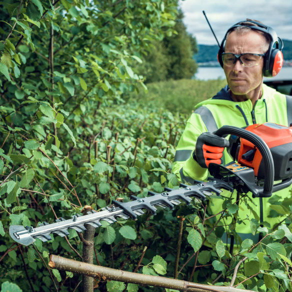 Tagliasiepi Husqvarna 522HDR60X: Doppia Lama 60cm, 600W | Guru Garden